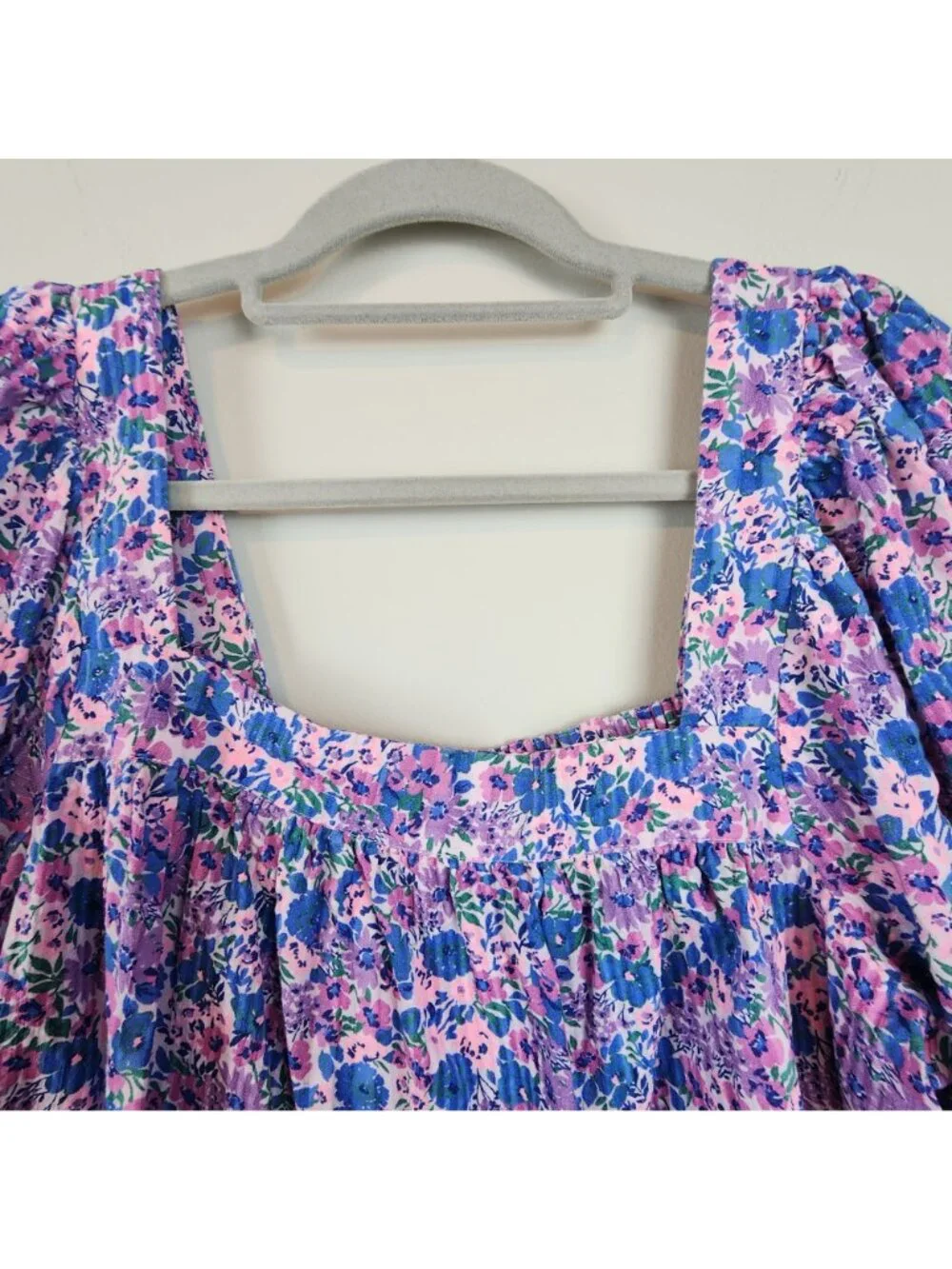Vineyard Vines Seersucker Square Neck sz M  Floral Puff Sleeve Cotton Blouse